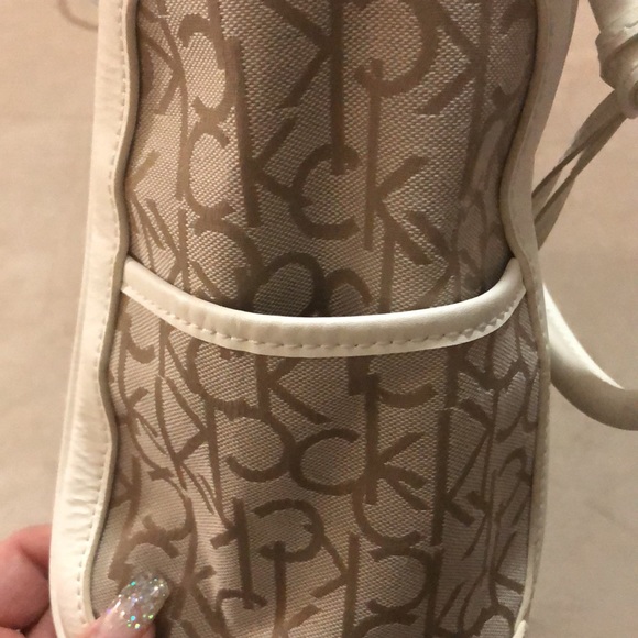 Hand Bag - Picture 3 of 3